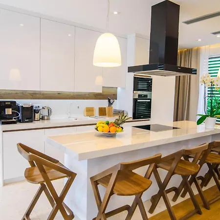 Glamorous Dubrovnik 5 Bedrooms Stikovica Earth Stunning Sea Views Private Pool Stikovica ヴィラ *